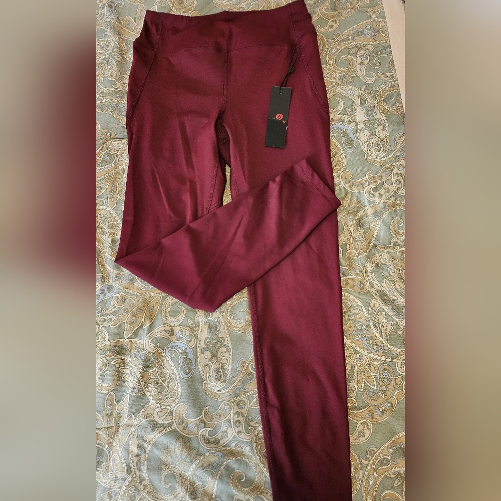 MONO B Leggings. Size L. NWT. Burgundy. Exercise leggings.
